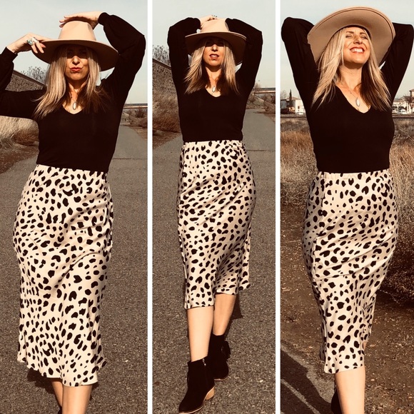 ✨Beige CHEETAH MAXI FLORAL SKIRT✨ - Picture 6 of 8